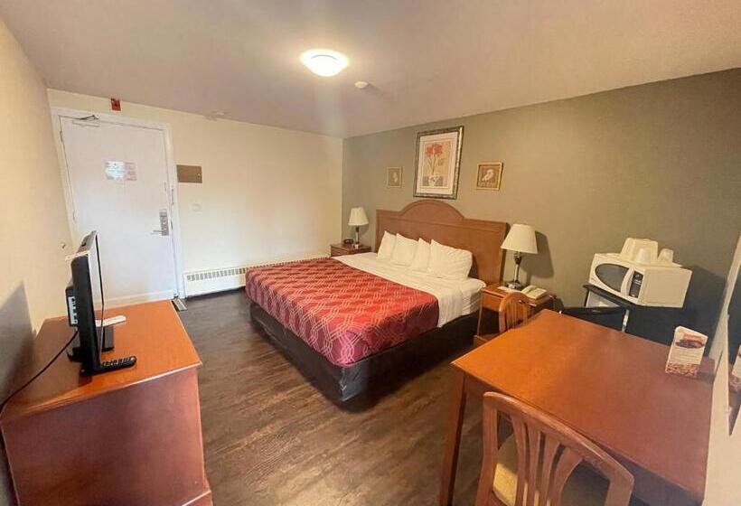 غرفة قياسية سرير كينج, Super 8 By Wyndham Pembroke