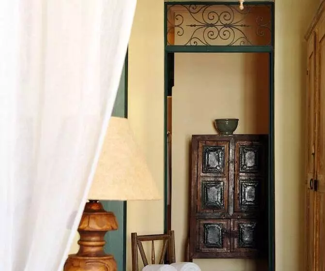 اتاق لوکس, Villa Bahia