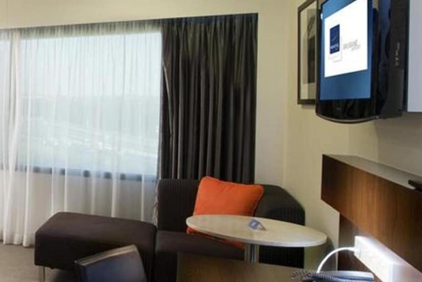 غرفه قياسيه سريرين مزدوجين, Novotel Brisbane Airport