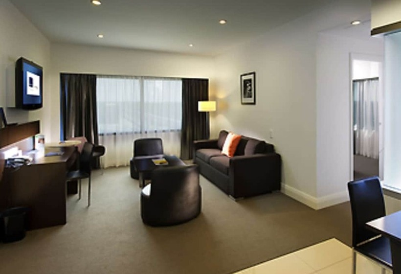 جناح إدارى, Novotel Brisbane Airport