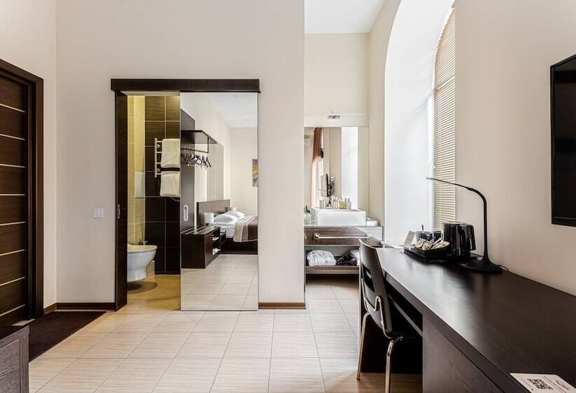 Superior Szoba, Senator City Center