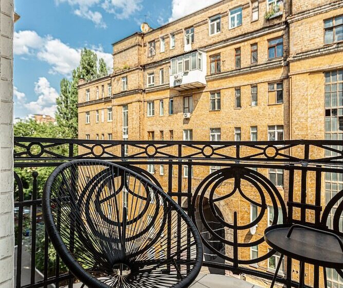 Superior Szoba, Senator City Center