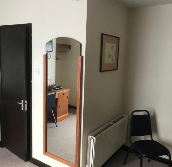 חדר סטנדרט, Dolphin Hotel Public House Weymouth