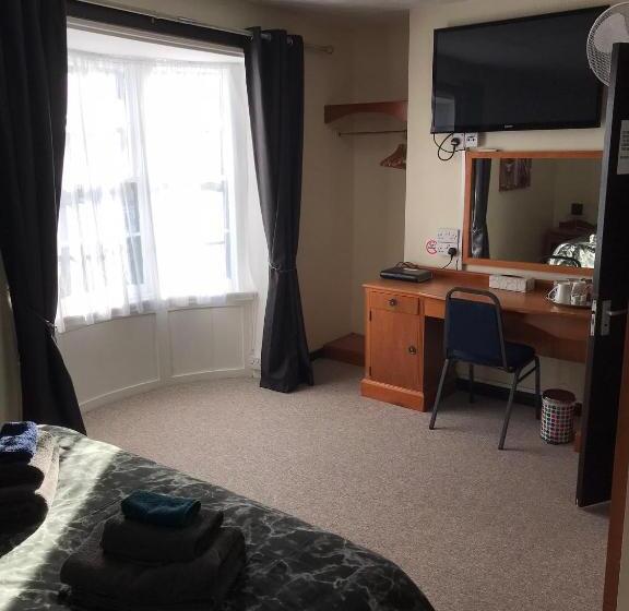 חדר סטנדרט, Dolphin Hotel Public House Weymouth