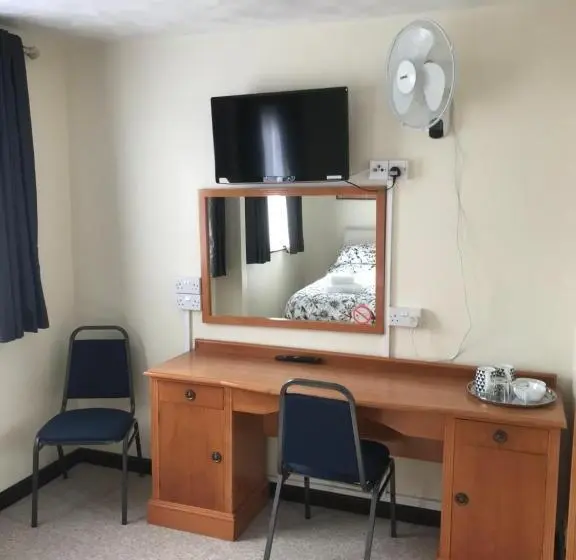 スタンダードルーム, Dolphin Hotel Public House Weymouth