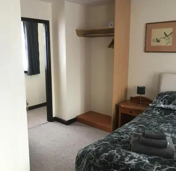 スタンダードルーム, Dolphin Hotel Public House Weymouth