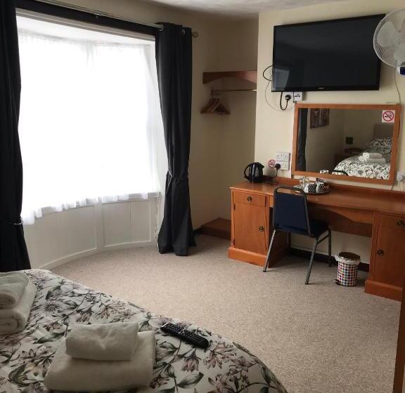 اتاق استاندارد, Dolphin Hotel Public House Weymouth