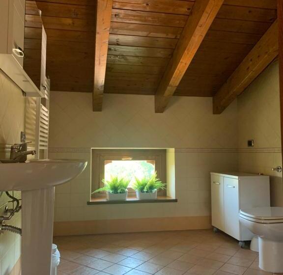 דירת שני חדרים, Borgo La Morra