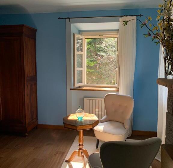 סוויטת ג'וניור, Borgo La Morra