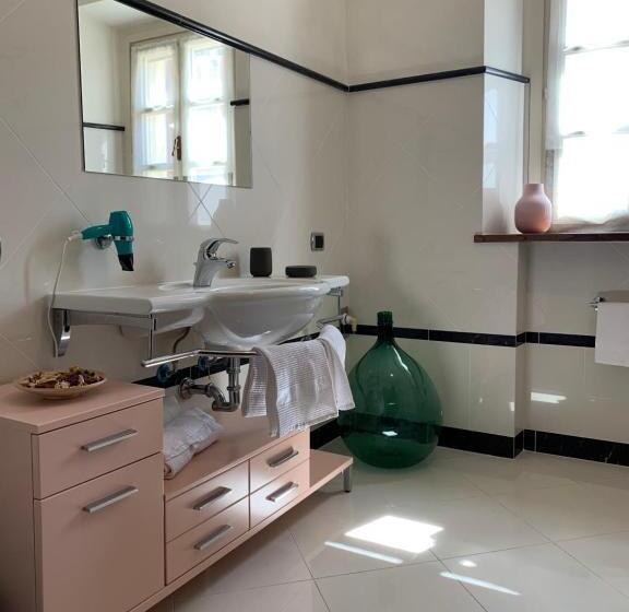 דירת חדר, Borgo La Morra