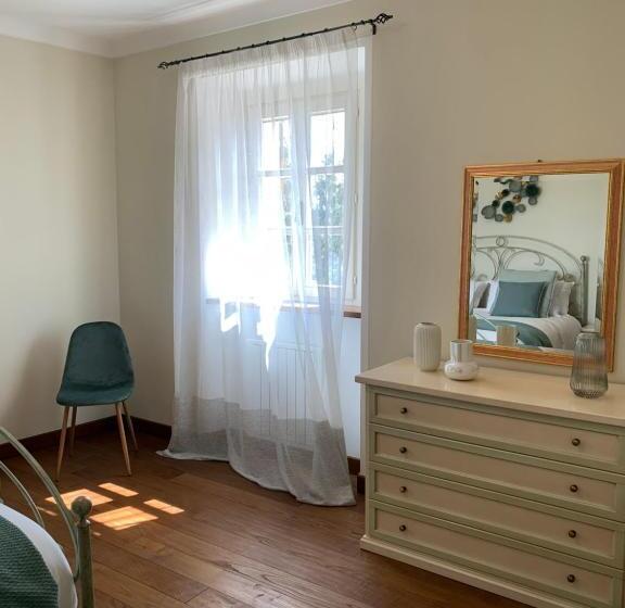 דירת חדר, Borgo La Morra