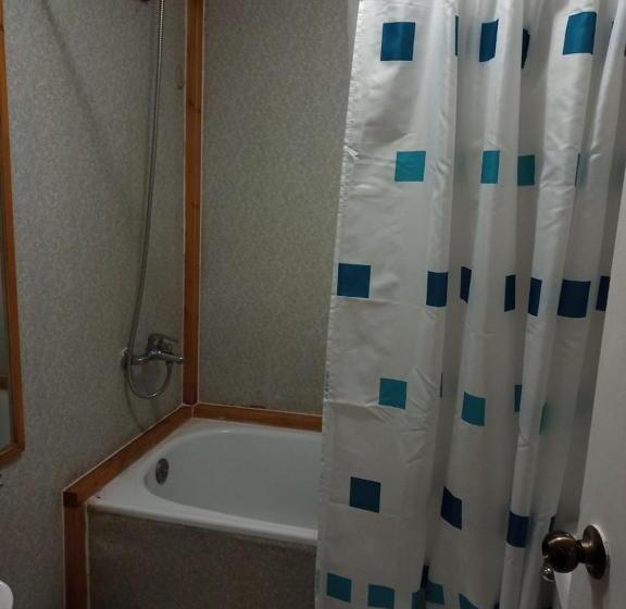 经济房, Hostal Valentino Villarrica