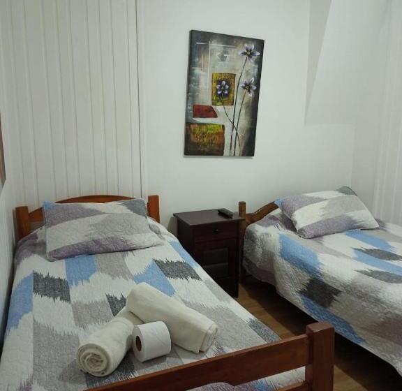 经济房, Hostal Valentino Villarrica