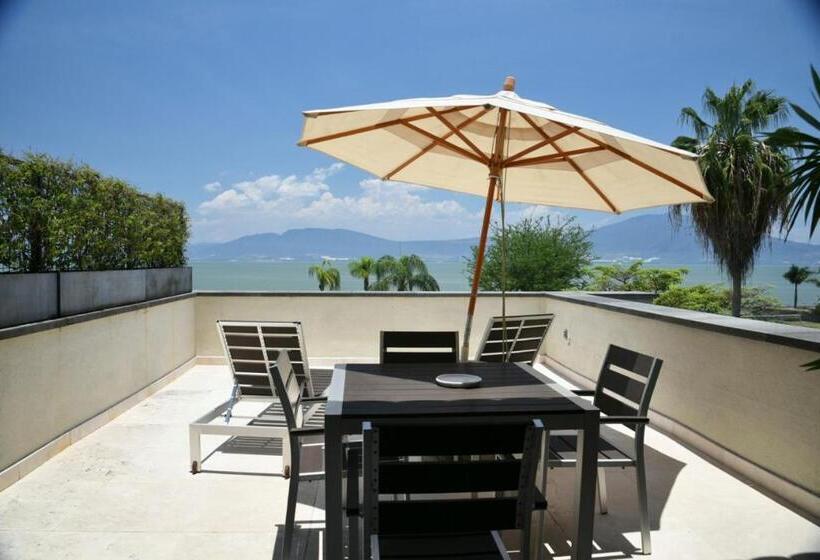 Suite with lake view, La Reserva Chapala