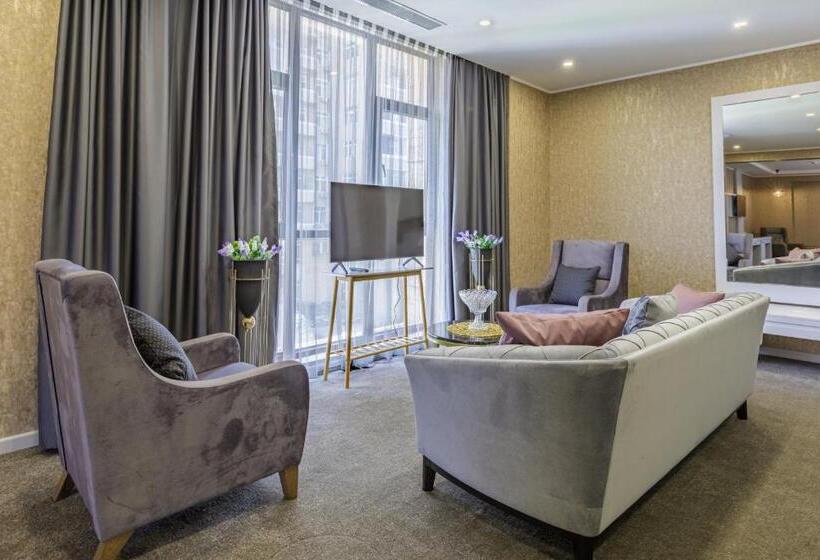 سوییت لوکس, Premium Park