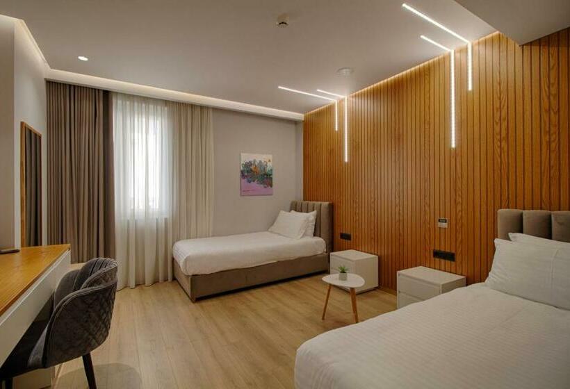 חדר סטנדרט, Primo