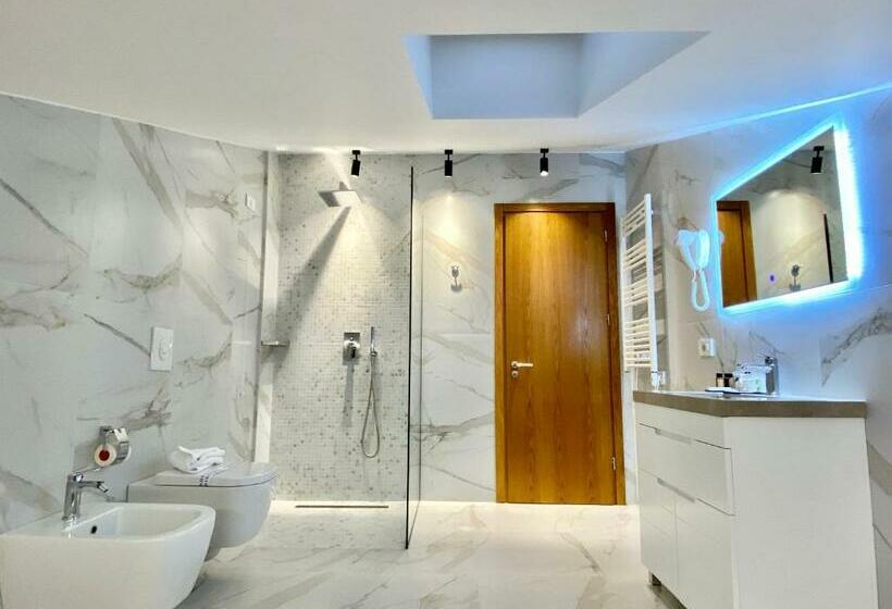 חדר סטנדרט, Primo