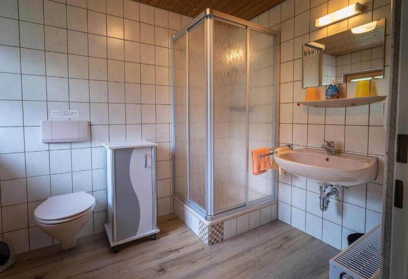 غرفة قياسية مزوَّدة بشُرفة, Pension Villa Lockstein