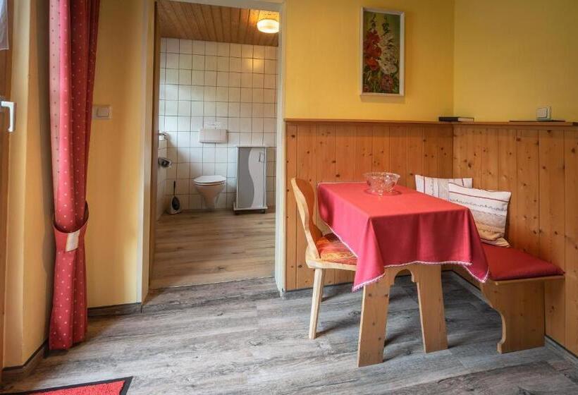 غرفة قياسية مزوَّدة بشُرفة, Pension Villa Lockstein