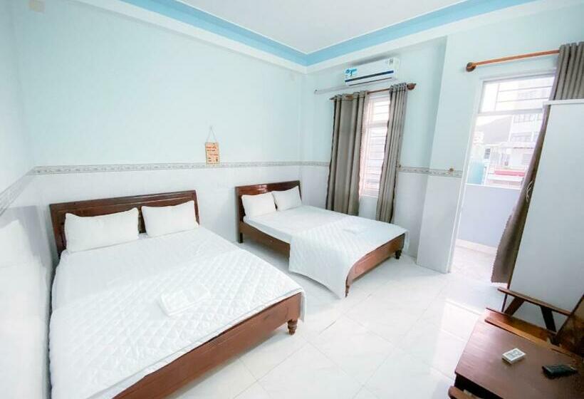 اتاق خانوادگی, An Phat Motel