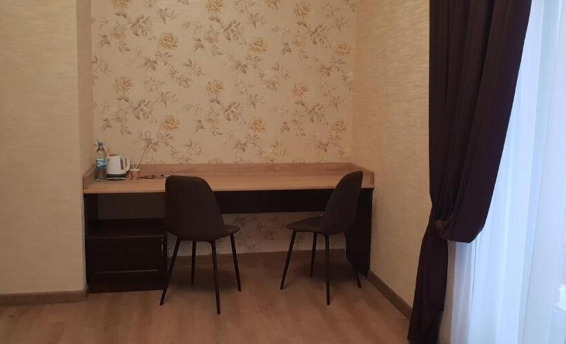 バルコニー付きスタンダードルーム, ник аэро