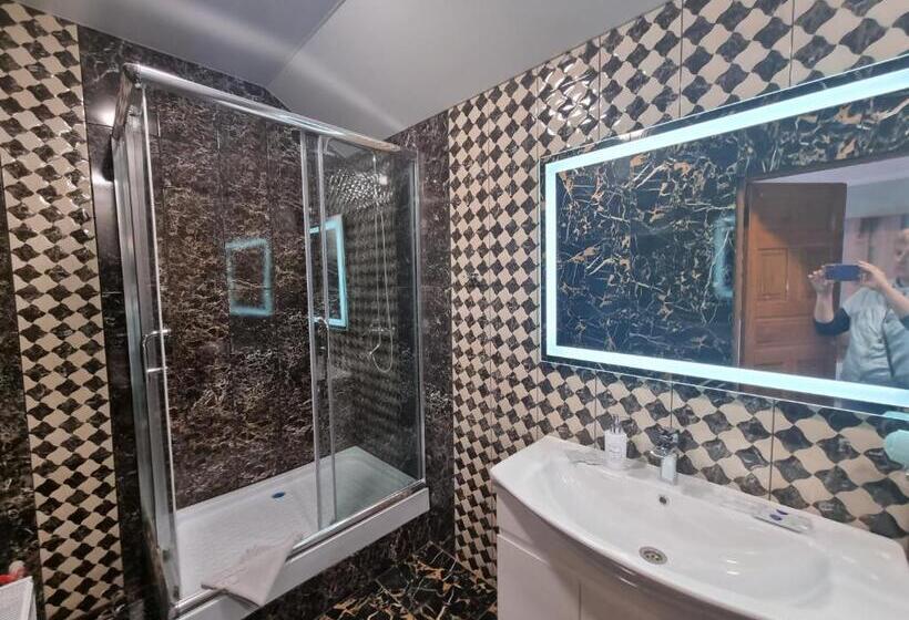 1ベッドルームペントハウスアパート, ник аэро