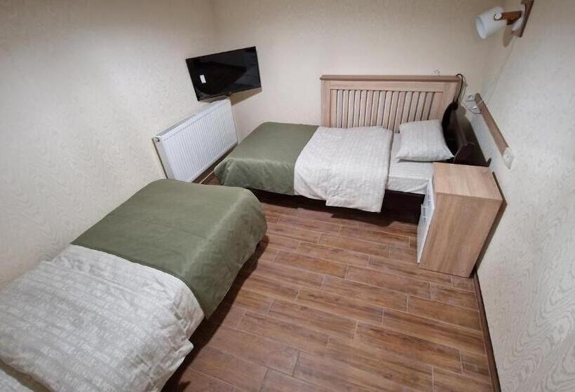 1ベッドルームアパートメント, ник аэро