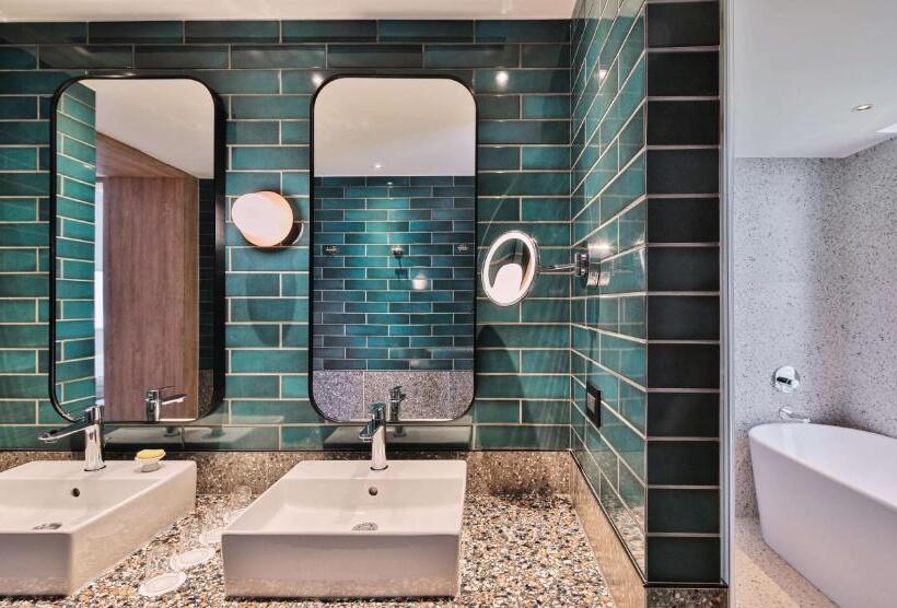 جناح عائلي, Just Sleep Tainan Hushan