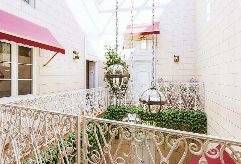 سوییت اجرایی, Palazzo Bifora