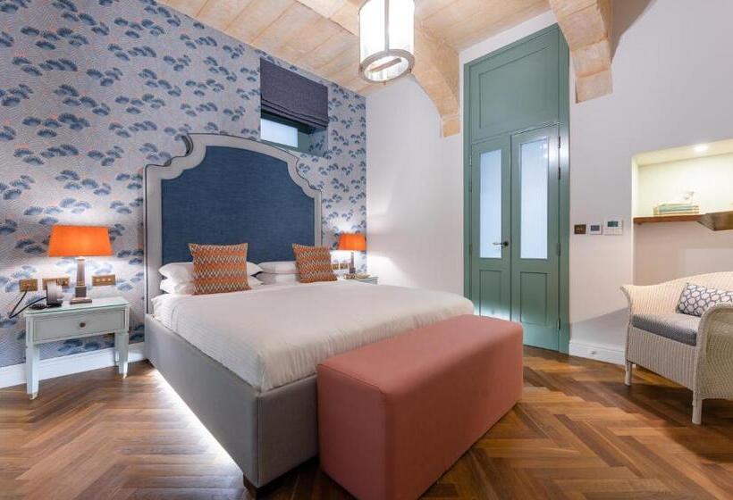 سوئیت با تخت بزرگ, Palazzo Bifora