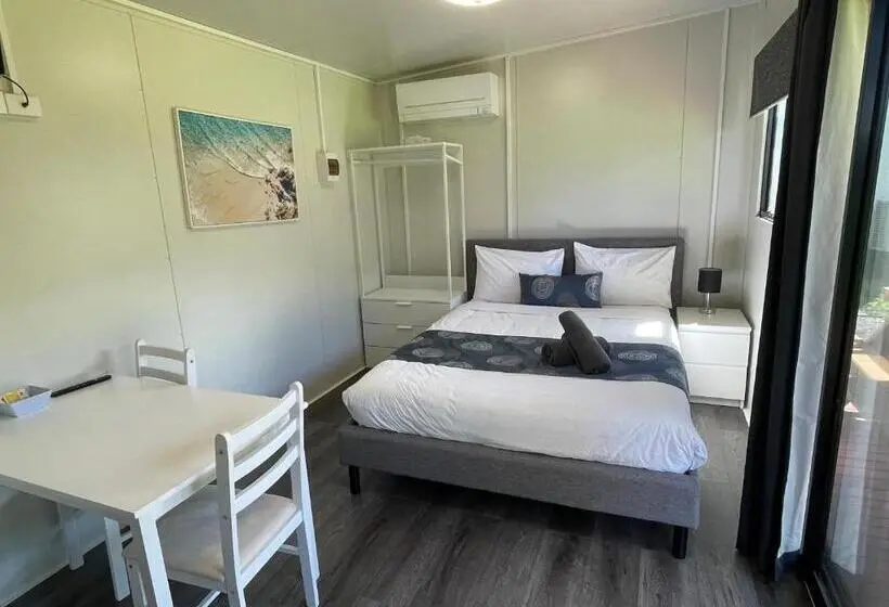スーペリアスタジオ, Marlo Caravan Park & Motel