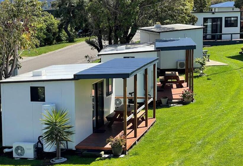 استودیوی سوپریور, Marlo Caravan Park & Motel