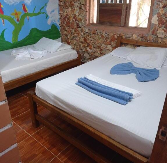 标准三人间, Hostal Belleza Tropical