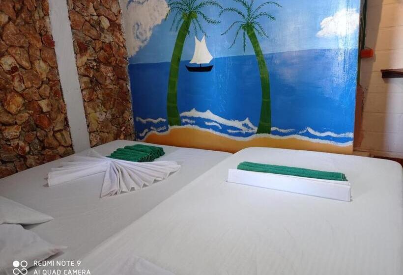 اتاق استاندارد سه نفره, Hostal Belleza Tropical