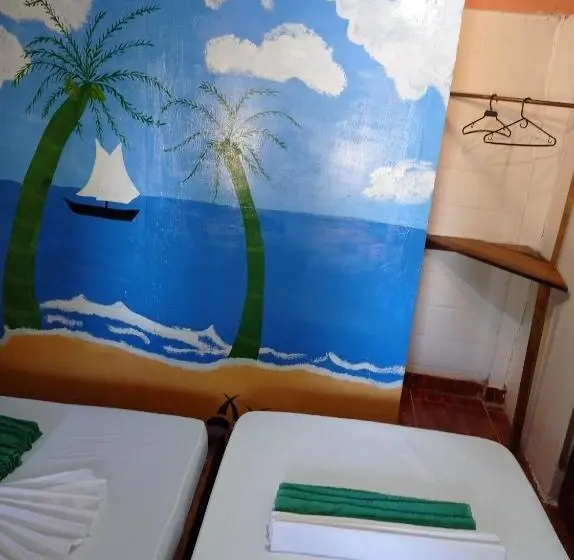 スタンダードトリプルルーム, Hostal Belleza Tropical