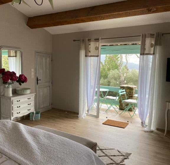 Семейный Номер, La Bergerie Des Oliviers