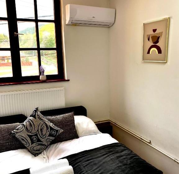 Номер Стандарт, Fakanalas Fogadó