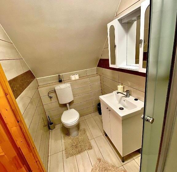 Номер Стандарт, Fakanalas Fogadó