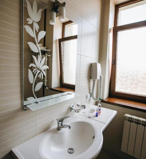 4인용 스탠다드 룸, карпаты