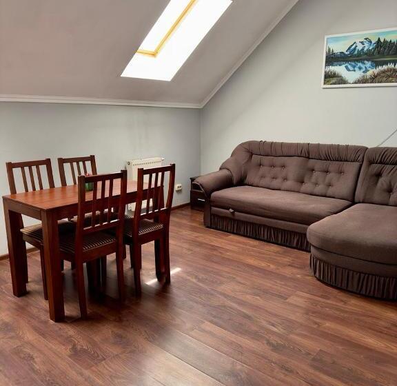 اتاق خانوادگی, львівський