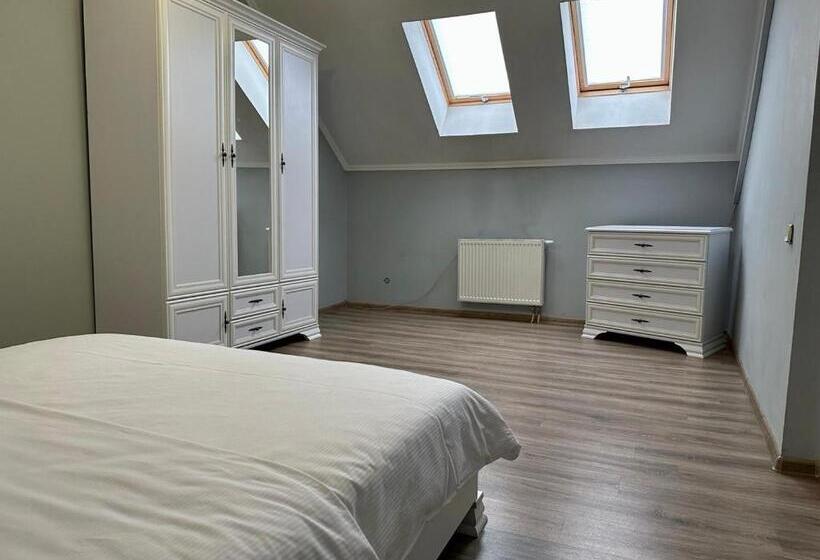 اتاق خانوادگی, львівський