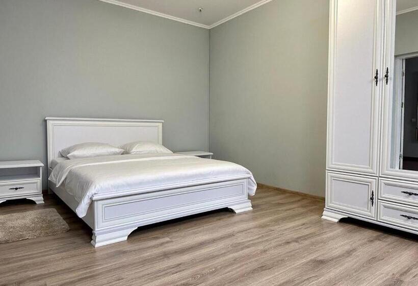 اتاق خانوادگی, львівський