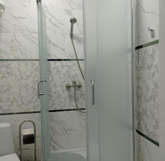 اتاق سوپریور, львівський