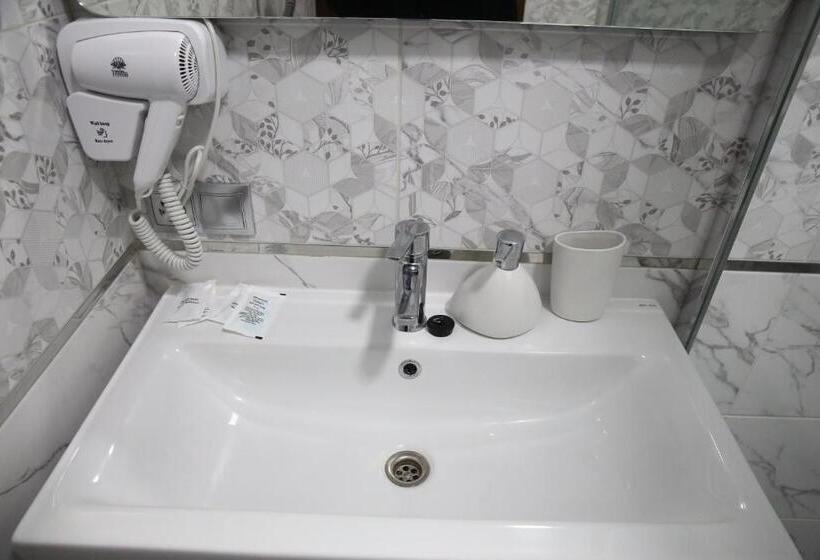 سوییت جونیور, львівський