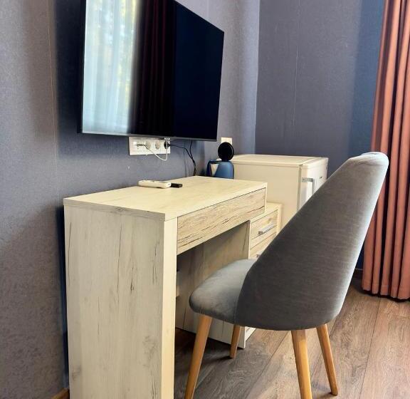 سوییت جونیور, львівський