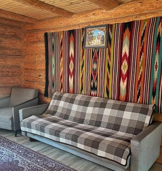 Maison 2 Chambres, шовкова косиця