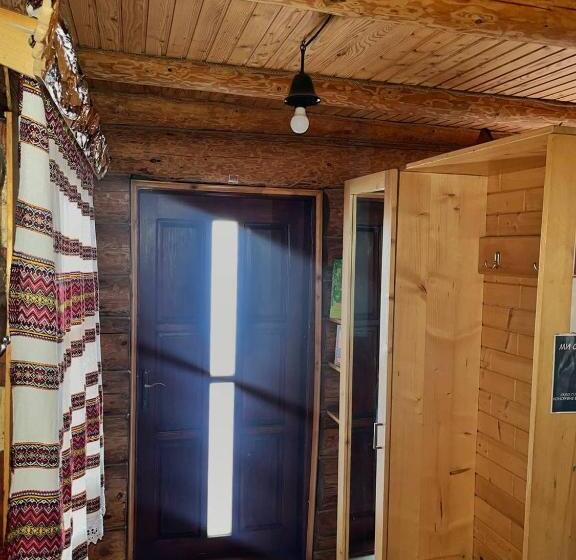 Maison 2 Chambres, шовкова косиця