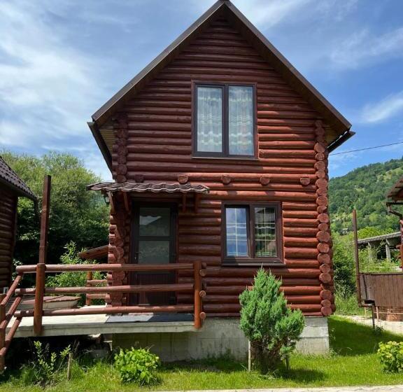 Maison 1 Chambre, шовкова косиця