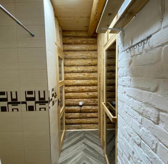 Maison 1 Chambre, шовкова косиця