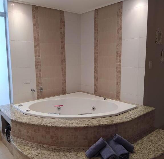 إستوديو قياسى, Domo